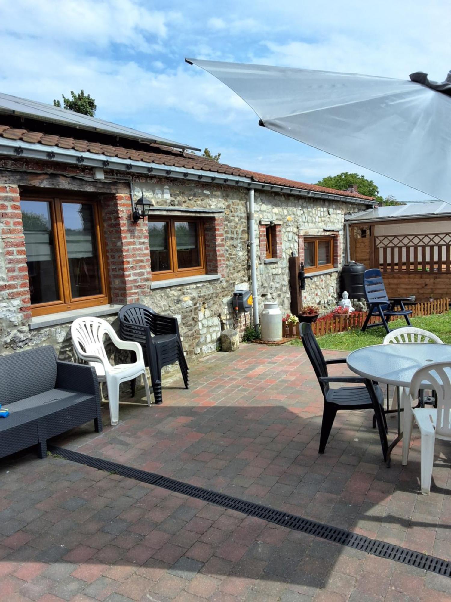 Villa Le Petit Nid Brugelette Esterno foto
